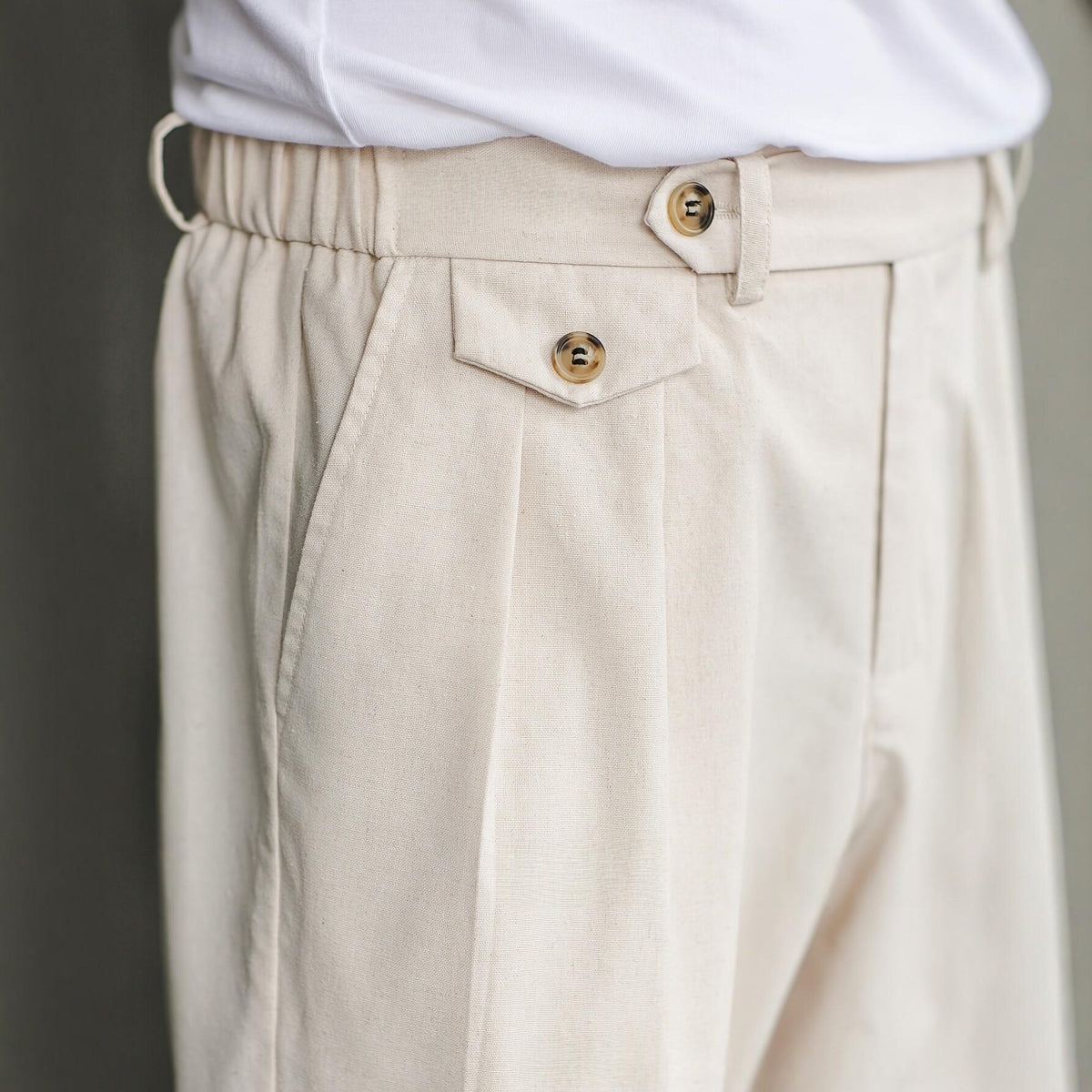Pantalón holgado recto de lino con doble pinza - foto 8