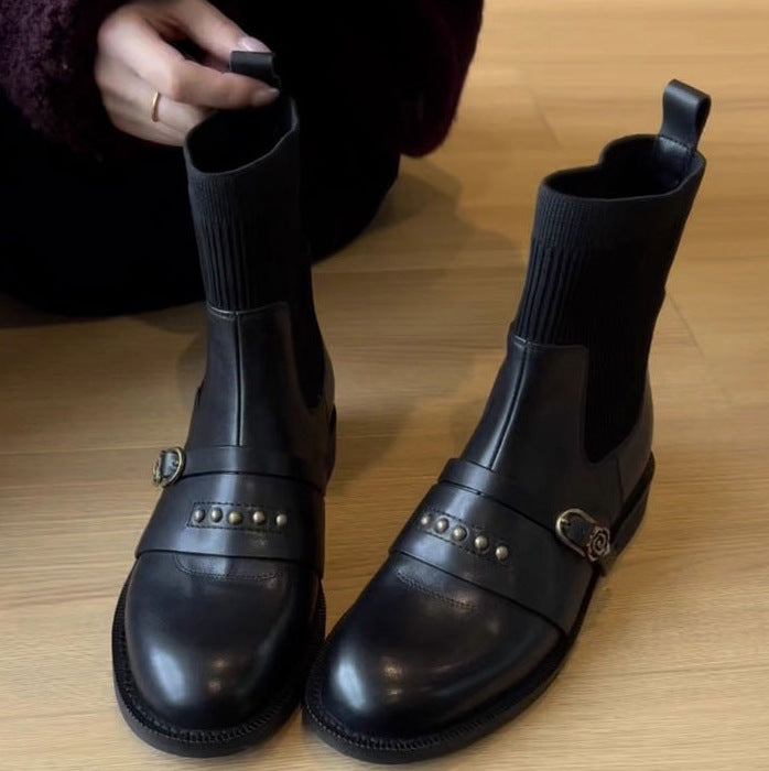 Botines negros tipo calcetín con hebilla y tachas - foto 5