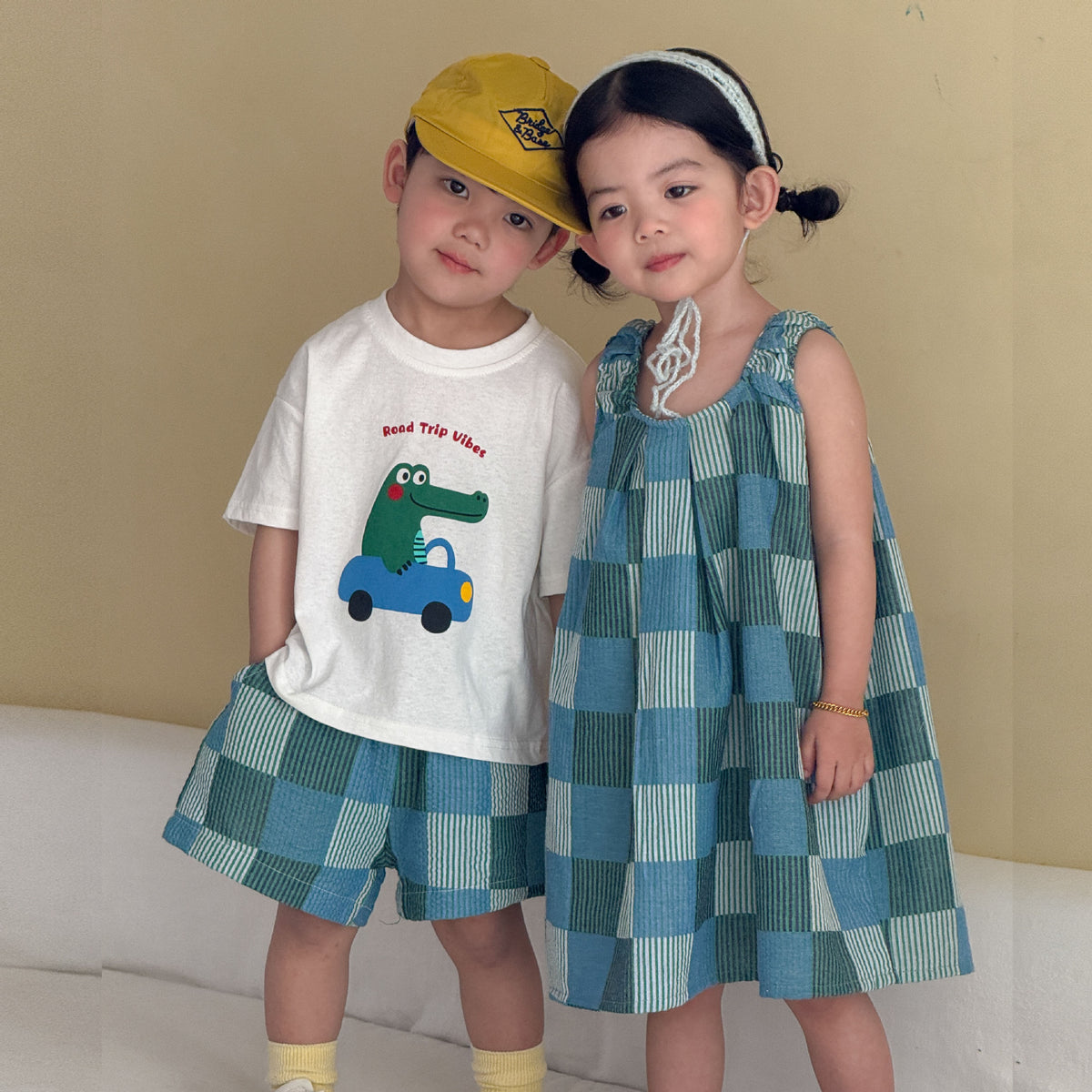Niños Manga Corta Plaid Vestido Conjunto