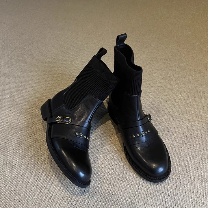 Botines negros tipo calcetín con hebilla y tachas - foto 3