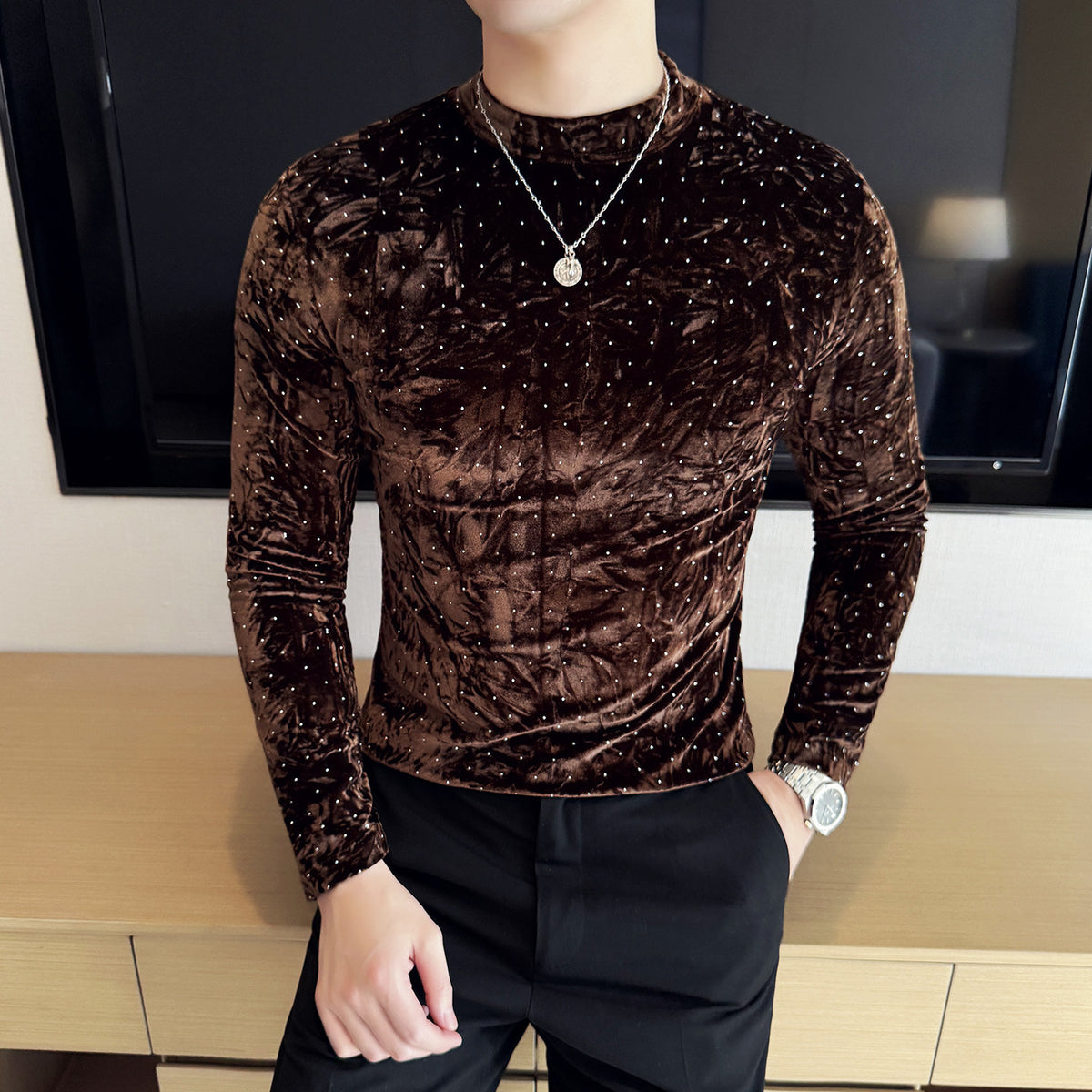 Polera de terciopelo con estrellas y cuello semi alto - foto 4