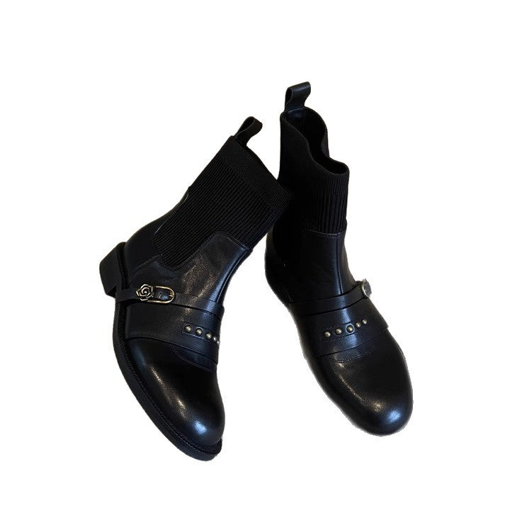 Botines negros tipo calcetín con hebilla y tachas - foto 6
