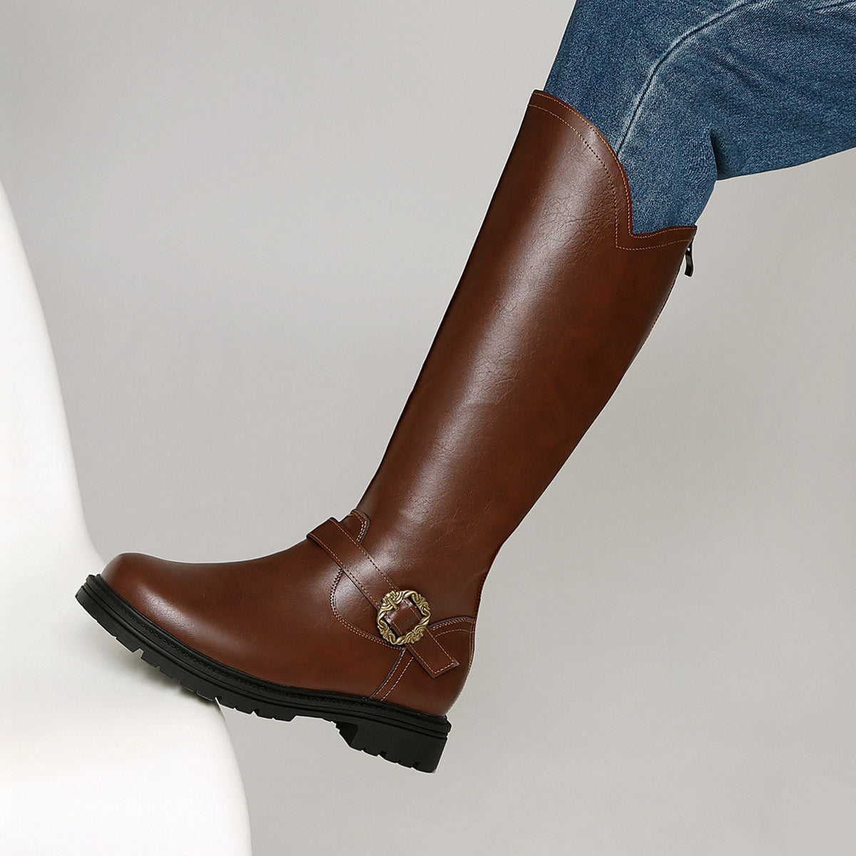 Botas mujer taco alto con suela gruesa y hebilla - foto 4
