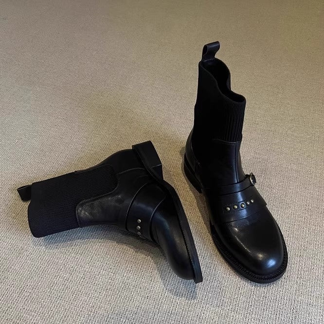Botines negros tipo calcetín con hebilla y tachas - foto 2