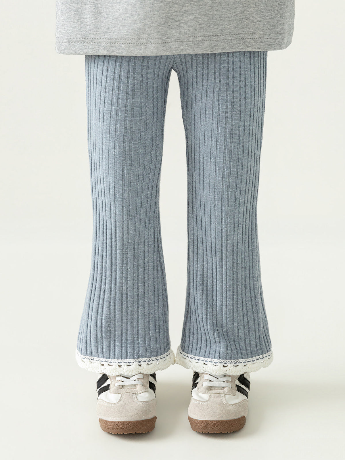 Versátil Niña Ribbed Flared Pantalón con Lace Trim - foto 6