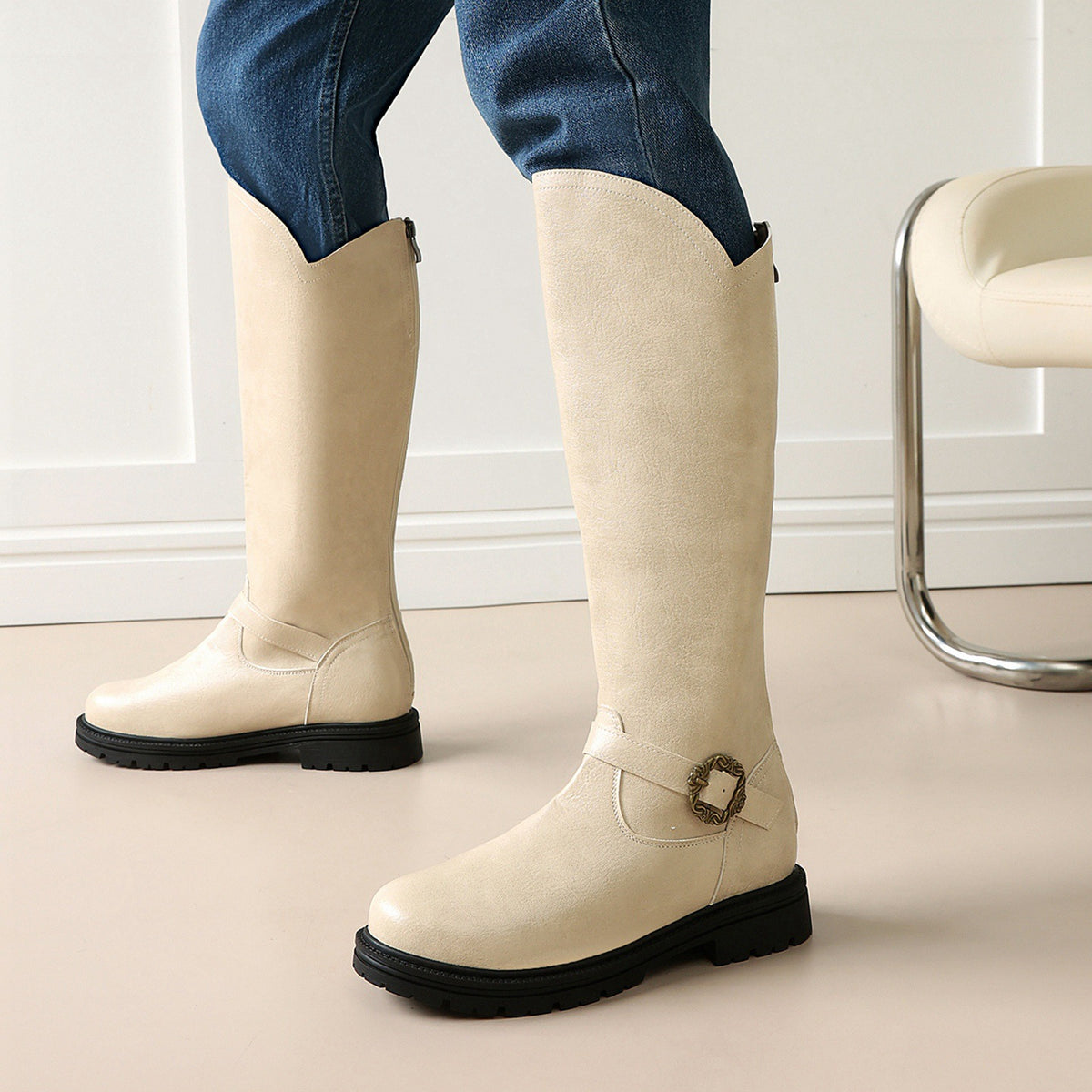 Botas mujer taco alto con suela gruesa y hebilla - foto 2