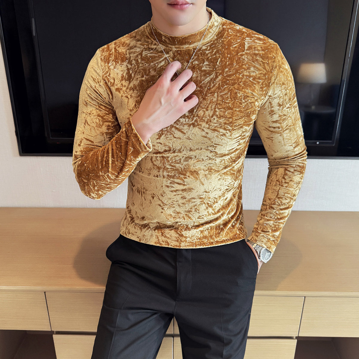 Polera de terciopelo con estrellas y cuello semi alto - foto 2