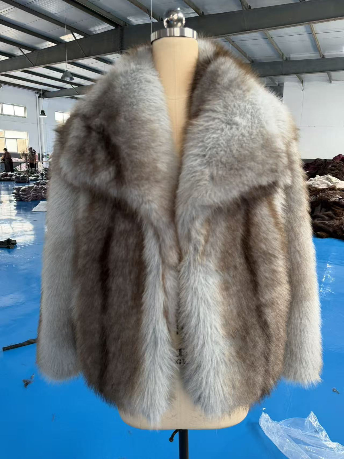 Chaqueta de chiporro bicolor con solapa ancha para mujer - foto 8
