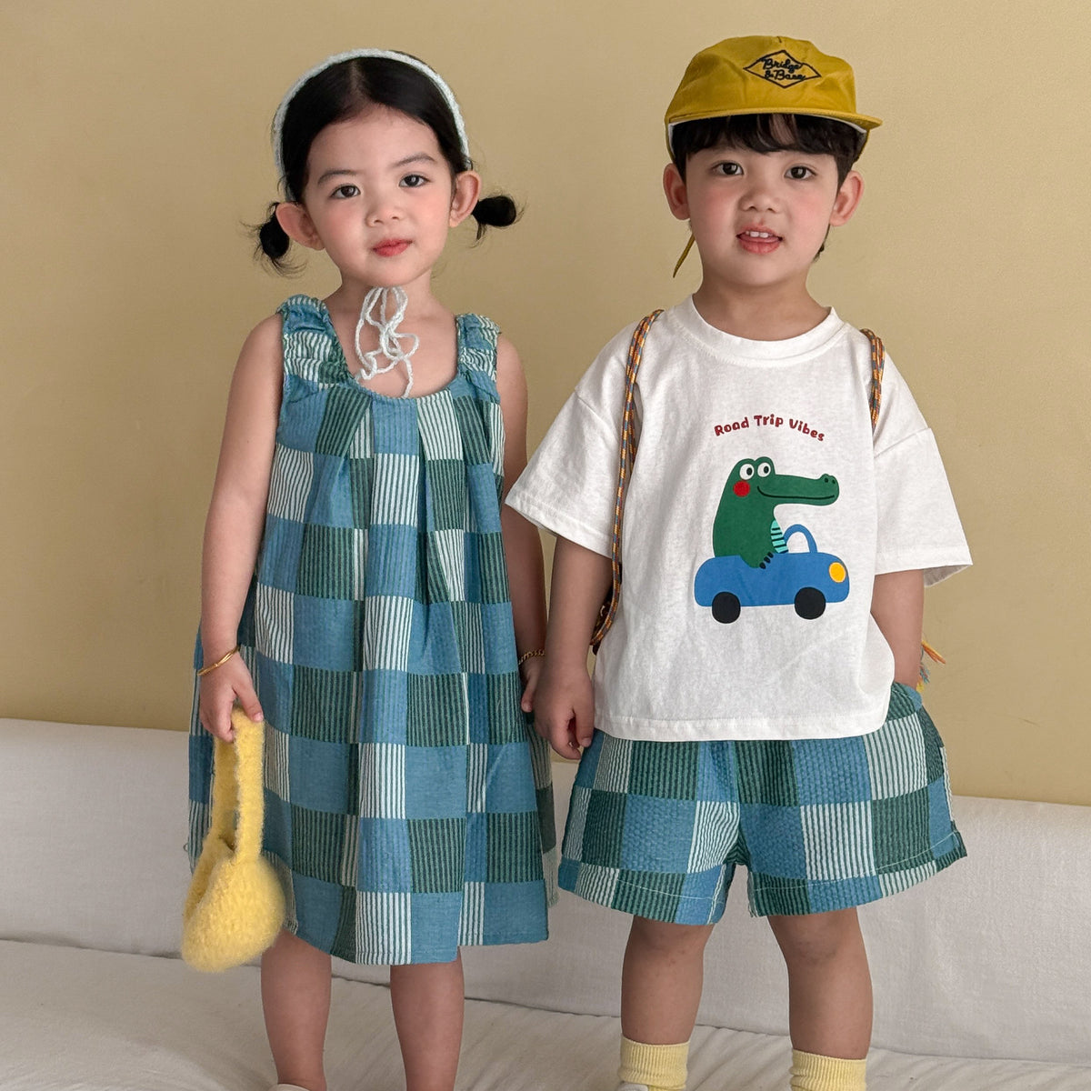 Niños Manga Corta Plaid Vestido Conjunto - foto 2